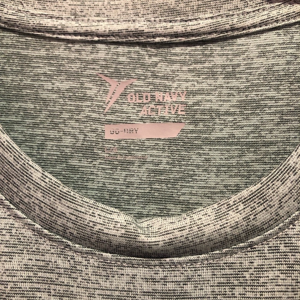 Old Navy Active Go Dry Miles and Miles  T-Shirt Size L NWT - Picture 3 of 4